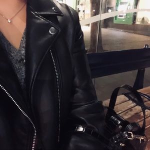 Meet your Posher, Chloe